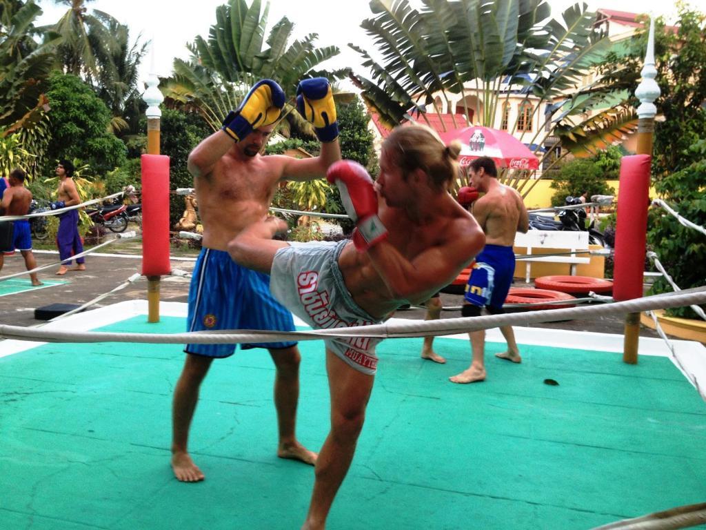 Fitness Resort Сиханоуквил Екстериор снимка